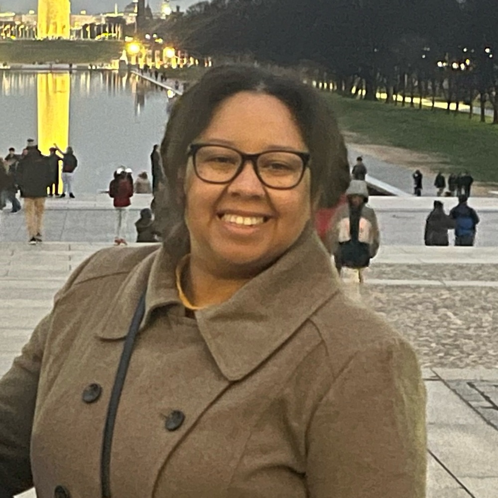 Meet your Posher, Robin